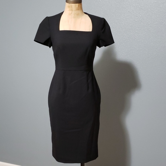 Banana Republic Dresses & Skirts - Banana Republic little black fitted classic dress